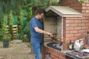 Câte cărămizi intră la un grătar